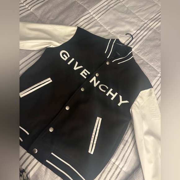 Jacket… - Picture 2 of 7